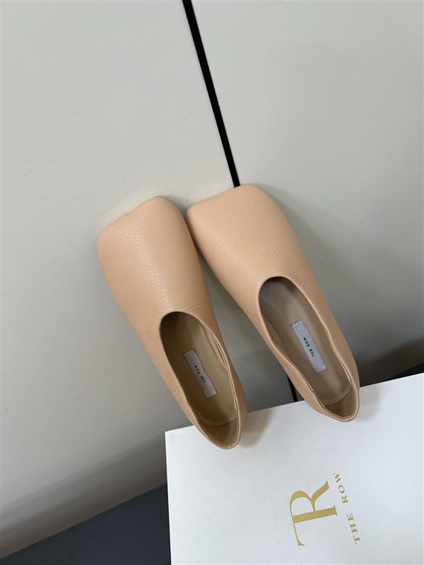 2025112812815121 310